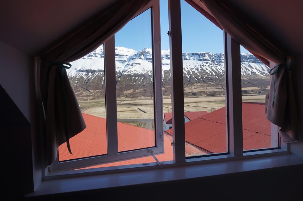Skorrahestar Villa Neskaupstaður Exteriör bild